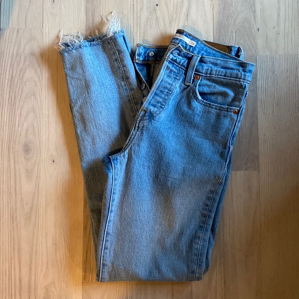 Levi’s wedgie jean